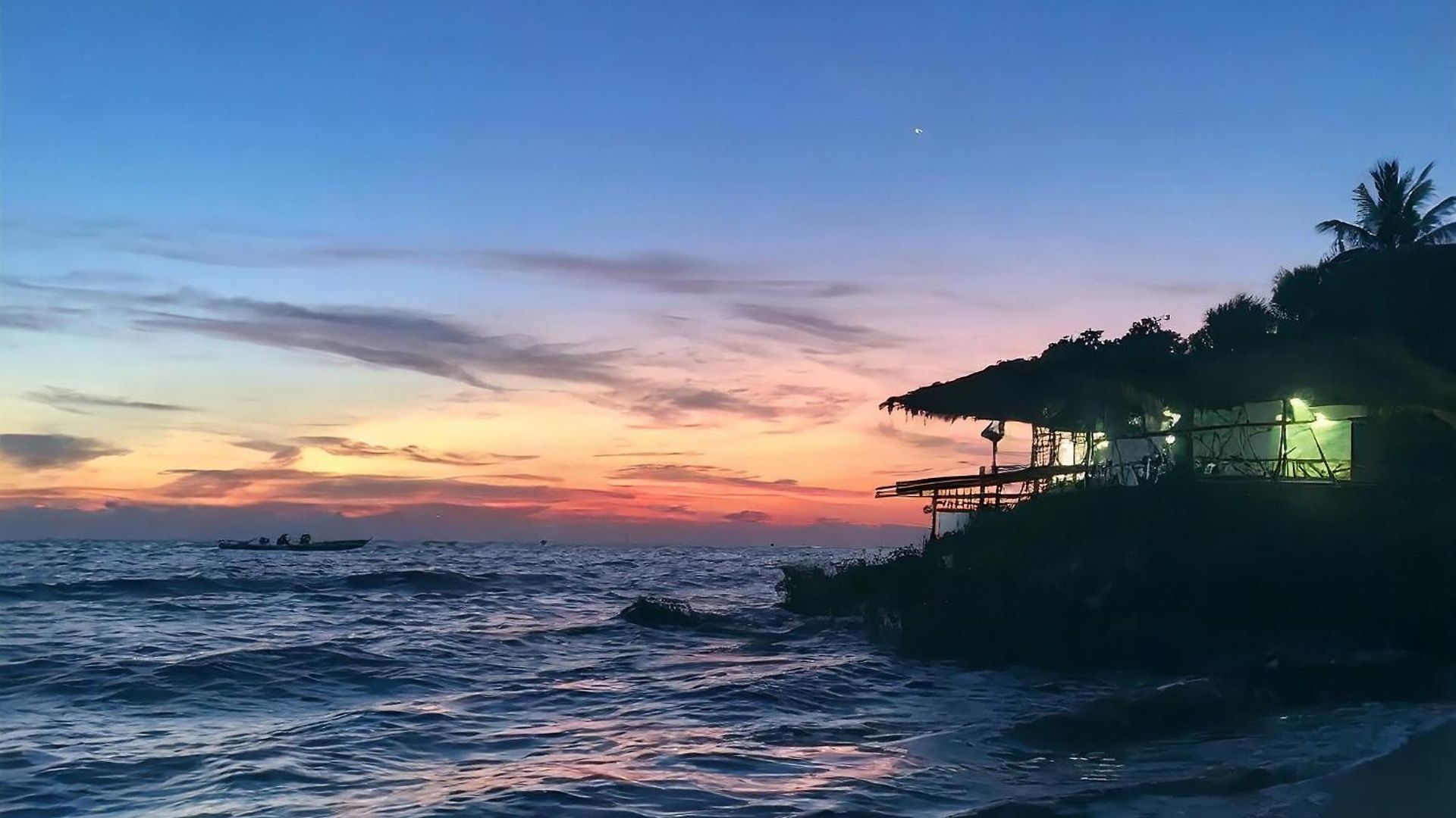 Punta Arena Ecohostal & Ecofit - Your Eco-conscious Oasis *