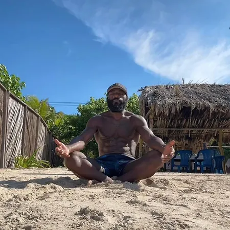Punta Arena Ecohostal & Ecofit - Your Eco-conscious Oasis